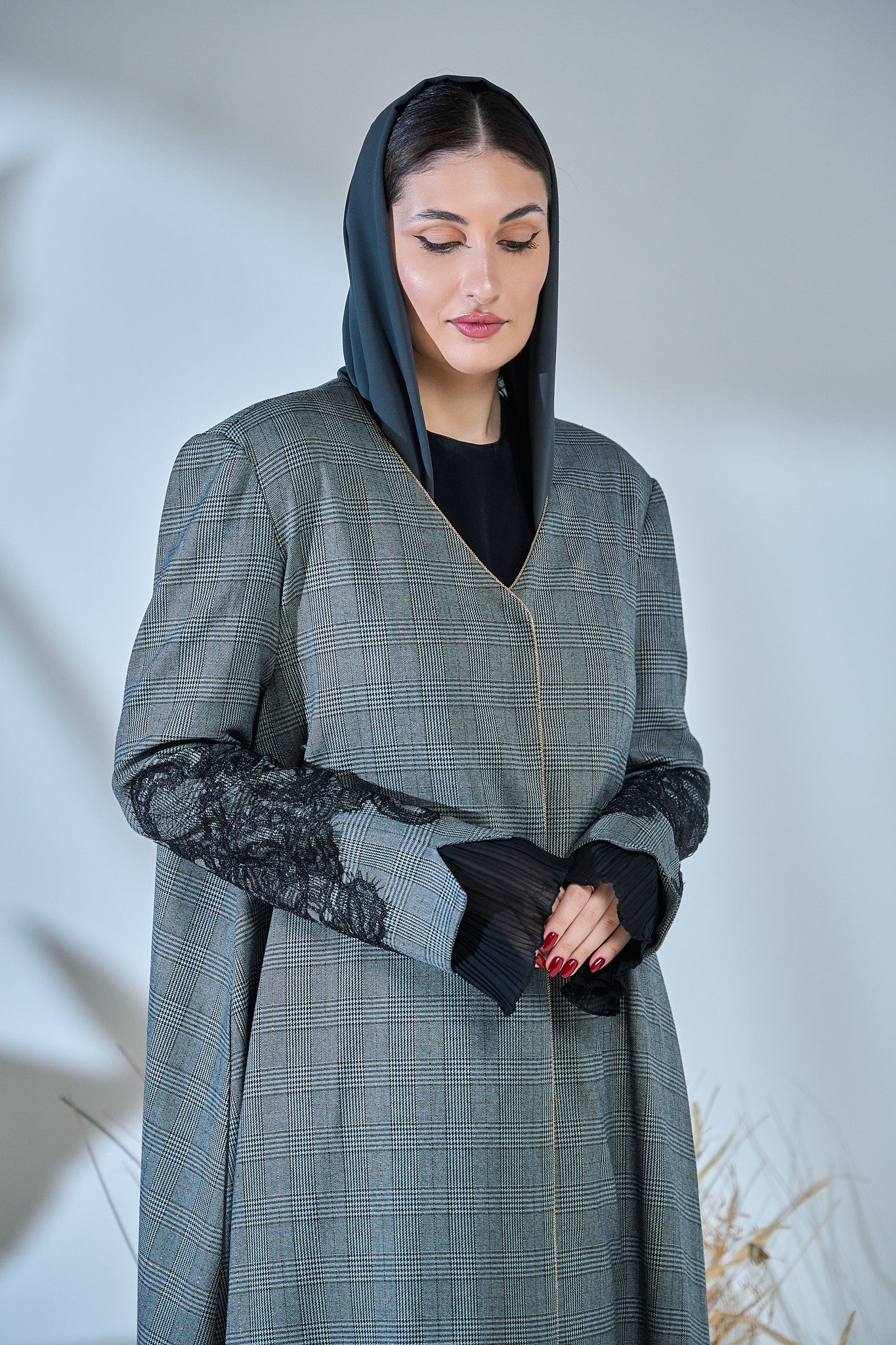 Glen Check Elegance Abaya with Lace Sleeve Accents