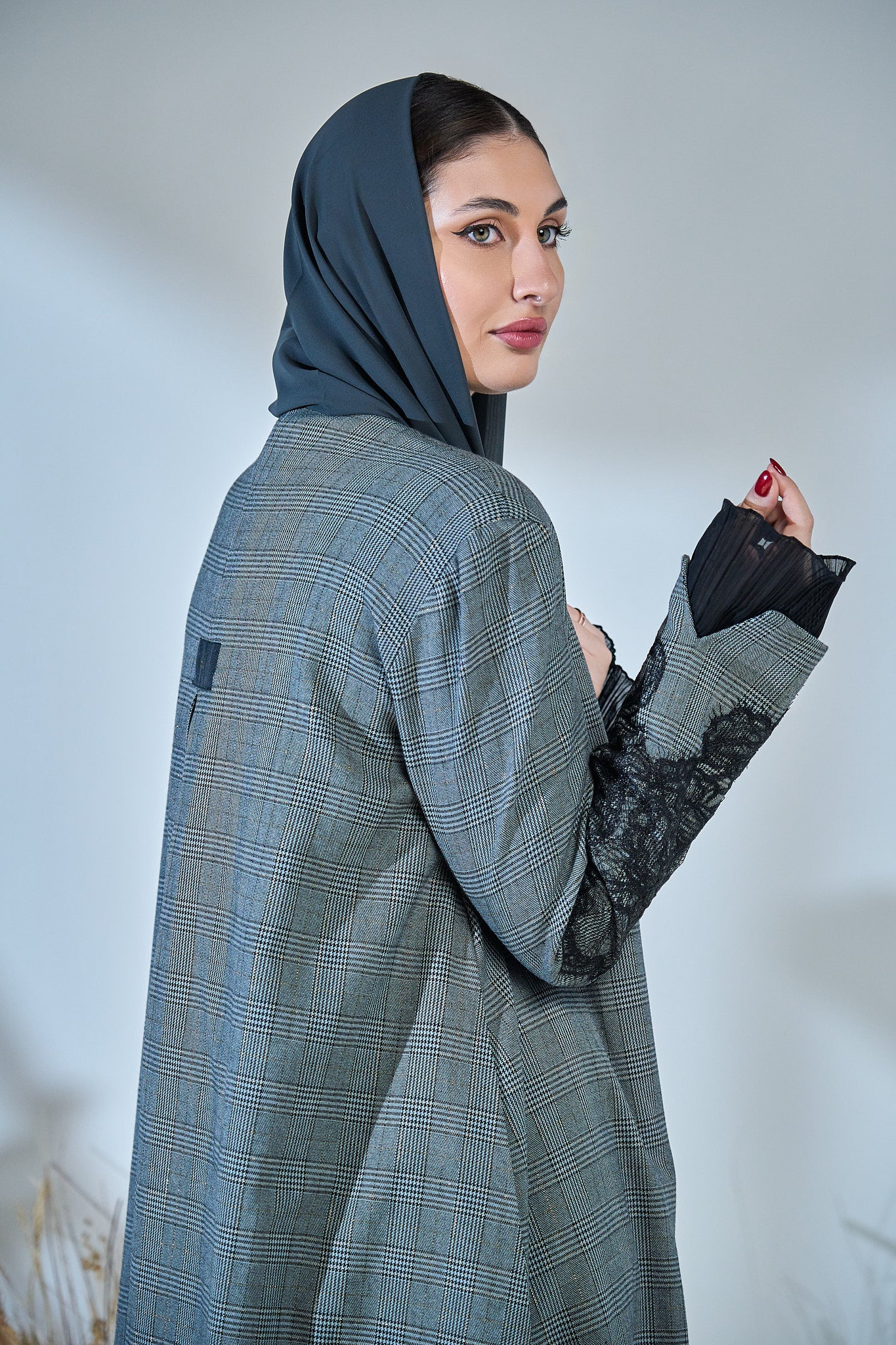 Glen Check Elegance Abaya with Lace Sleeve Accents
