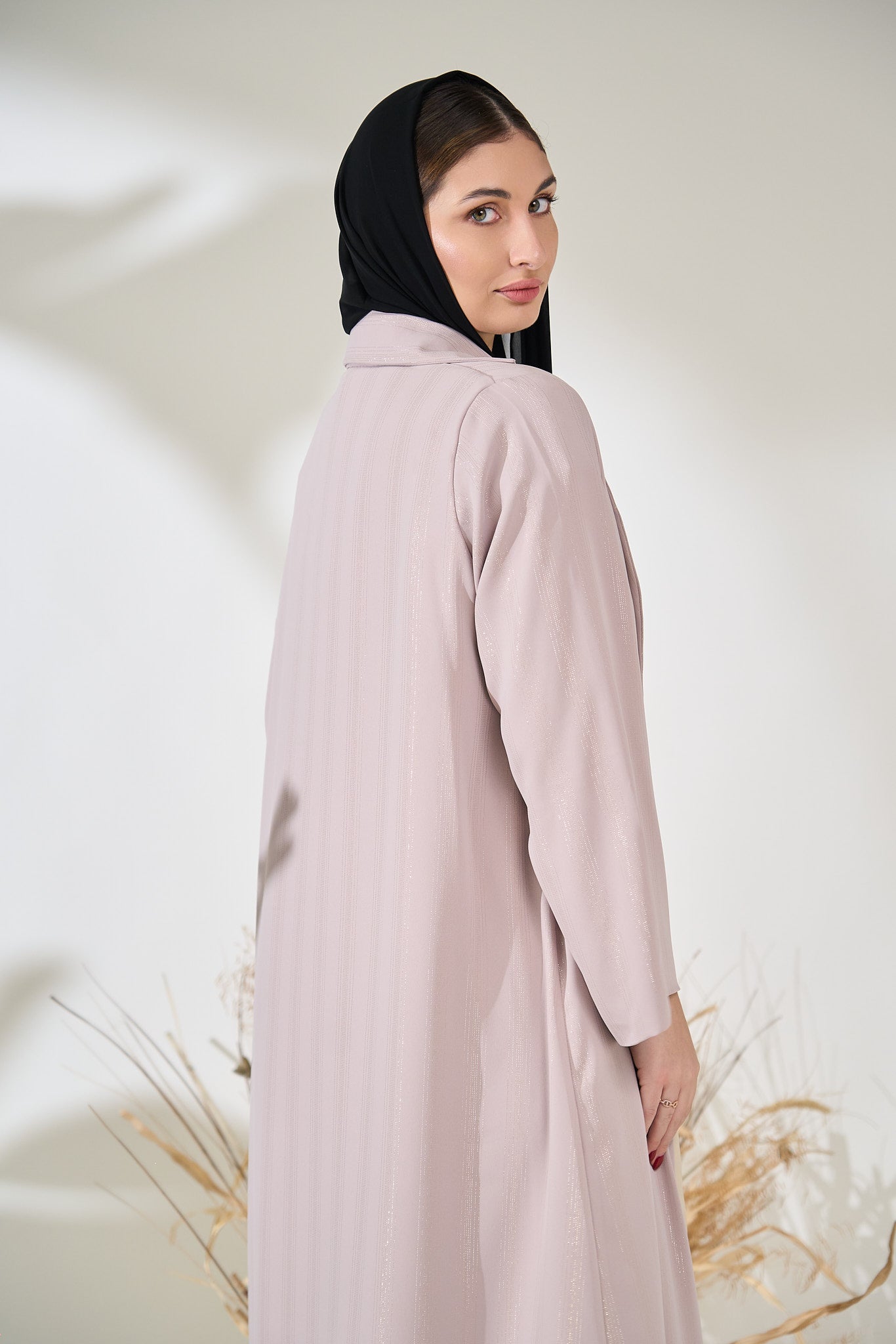 Blush Sheen Open Abaya with Soft Contrast Inner Layer