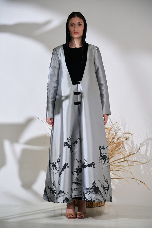 Lunar Veil Artistic Velvet Trim Abaya Product Description – hover image