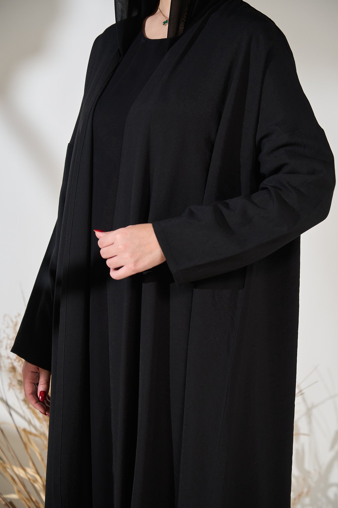 Eclipse Noir Abaya with Back Flora Shadow Print