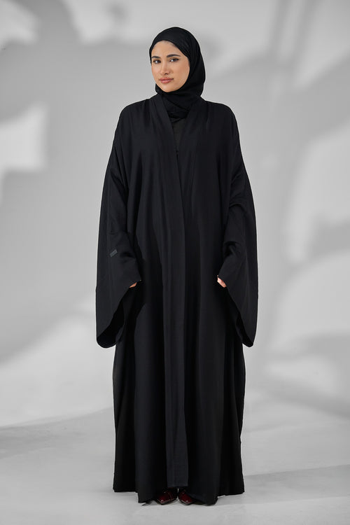 Classic Black Minimal Kimono Abaya with Wide Flowing Sleeves & Hidden Side Pockets