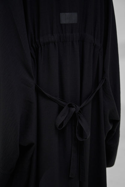 Classic Black Minimal Kimono Abaya with Wide Flowing Sleeves & Hidden Side Pockets