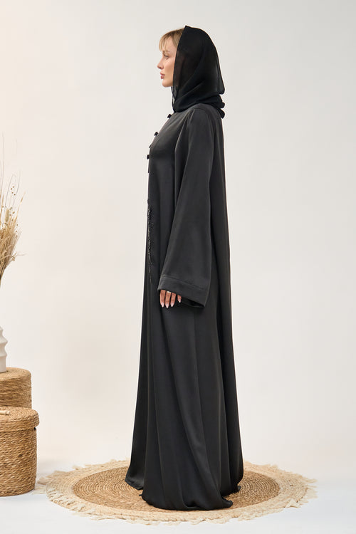Embellished Closed Abaya with Handcrafted Beaded Detailing – hover image