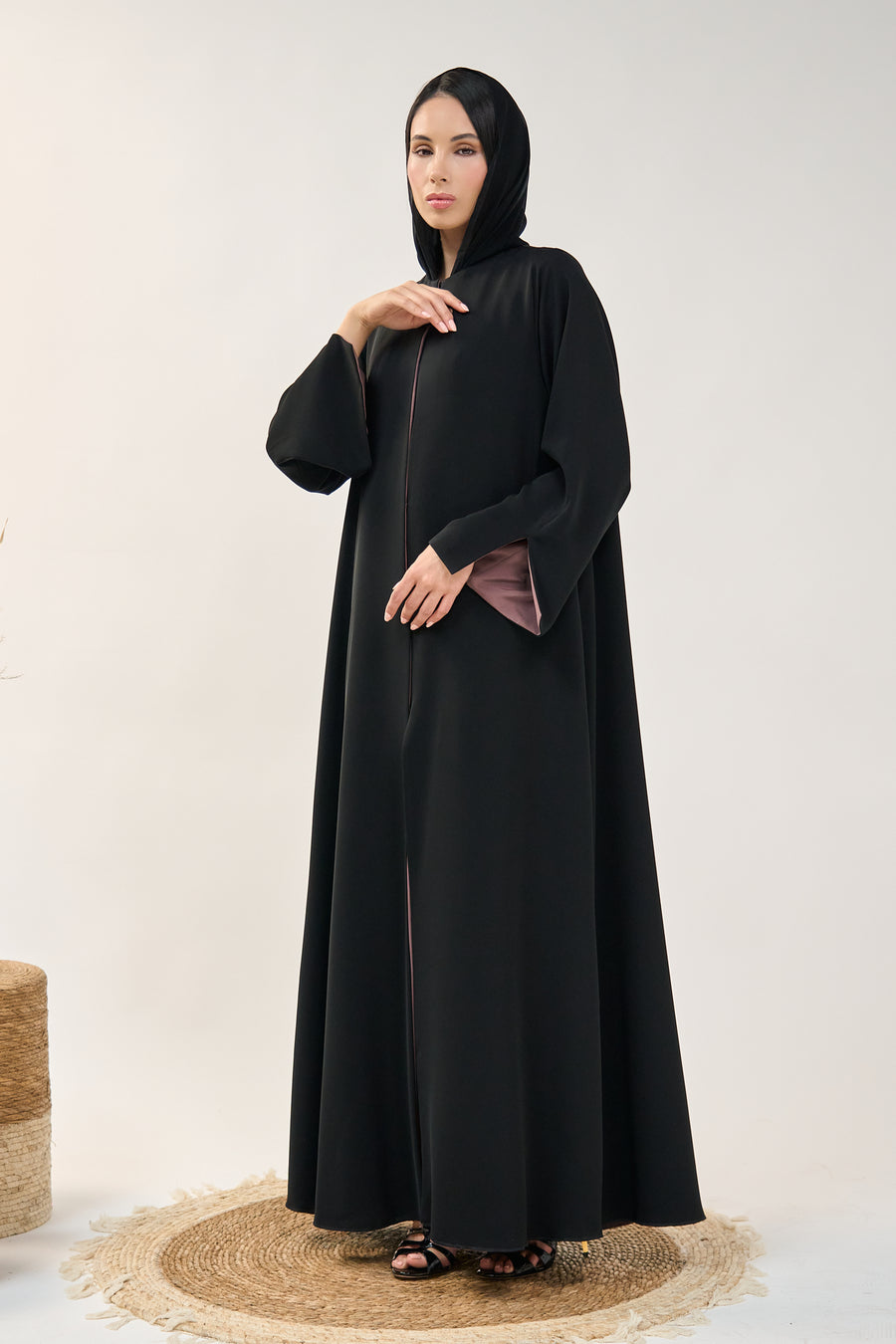 Minimalist Black Abaya with Premium Nidha Inner Sleeve Contrast