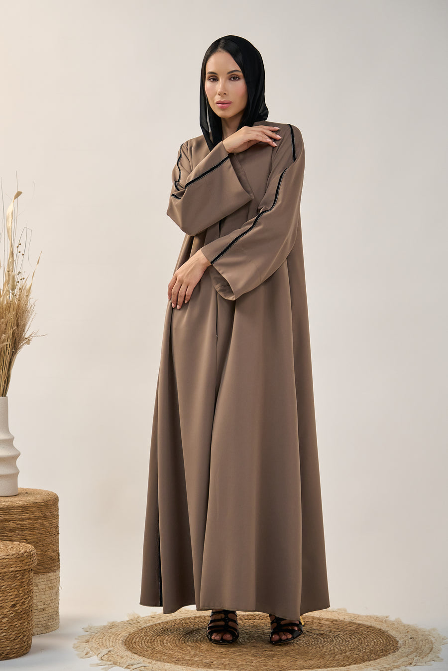 Brown Modern Abaya with Contrast Trim and Wide Sleeves