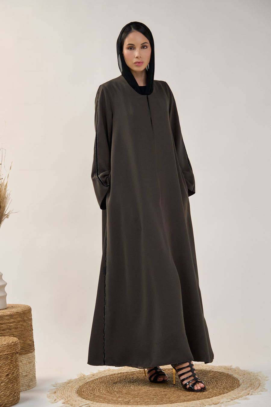 Black Modern Abaya with Contrast Trim and Wide Sleeves
