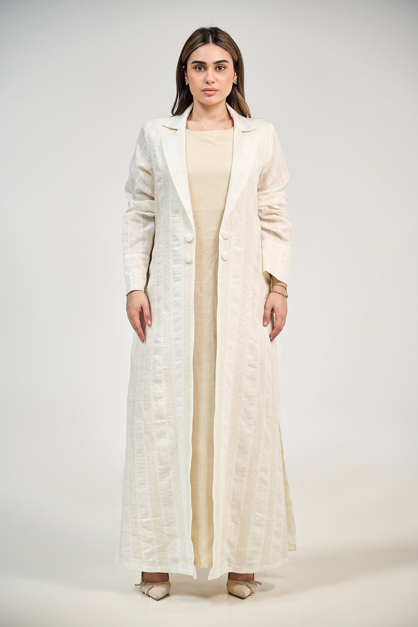 Tailored Linen Abaya with Elegant Lapel Collar