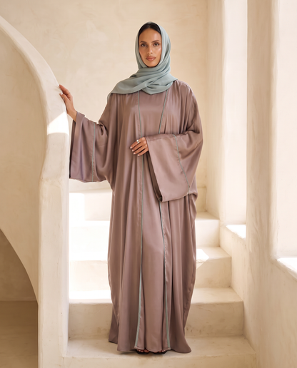 Elegant Pale Taube Abaya