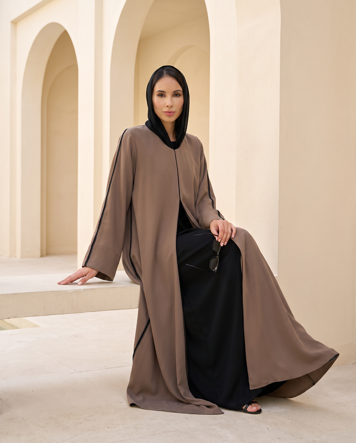 Brown Modern Abaya with Contrast Trim and Wide Sleeves