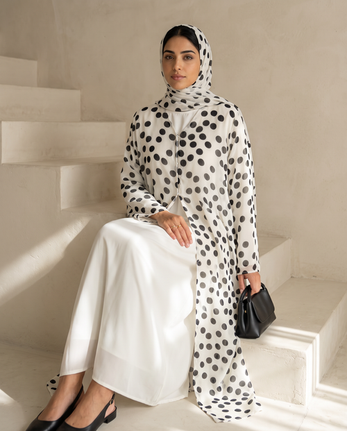 Orbit Abaya – hover image