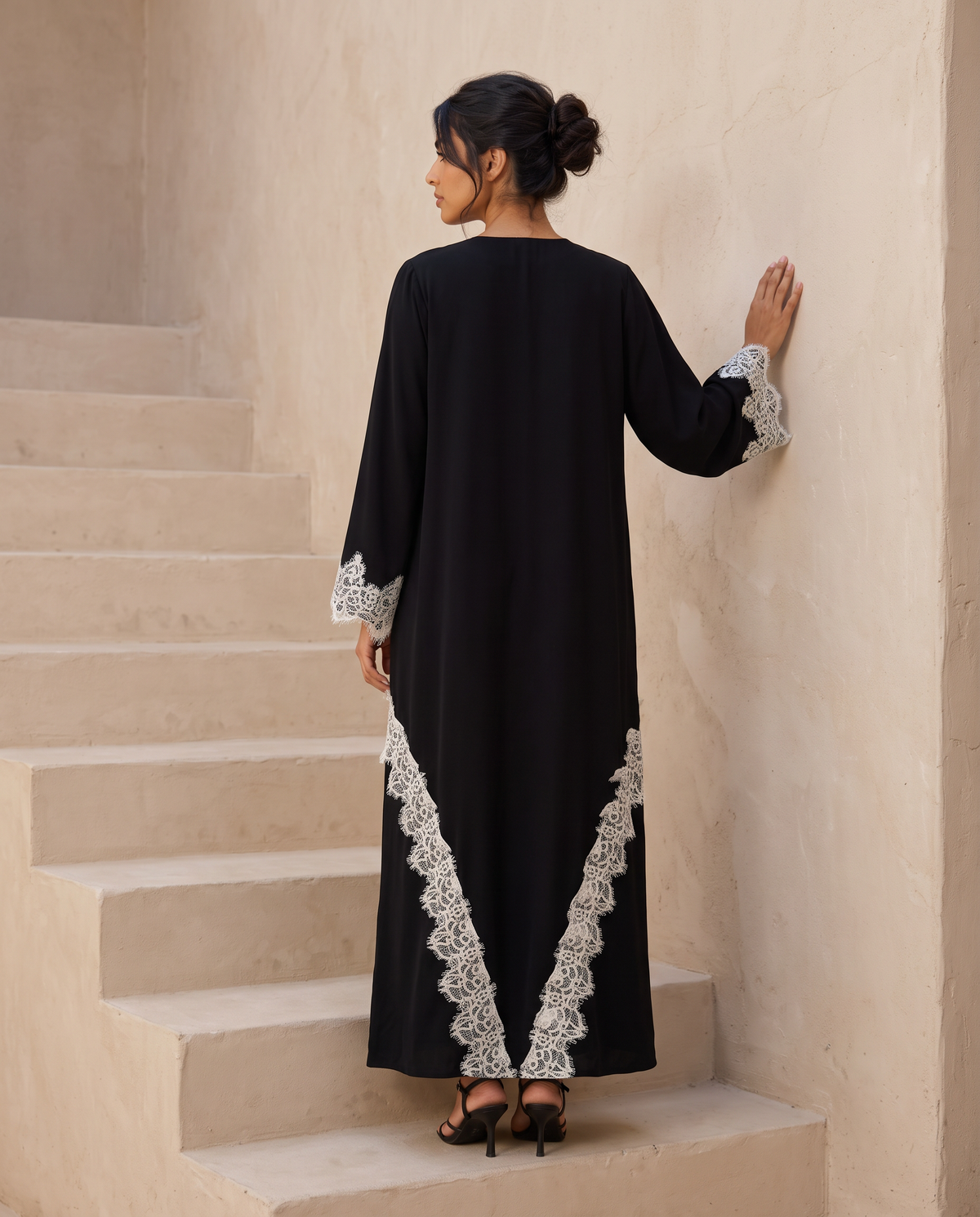 Trace Abaya