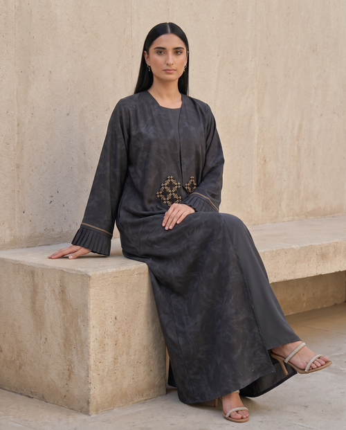 Eclipse Pleated Cuff Abaya – hover image