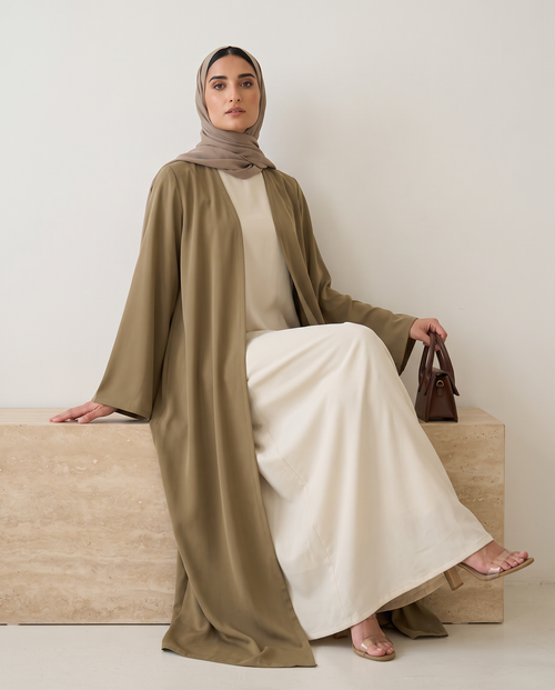 Golden Sand Classic Abaya – hover image