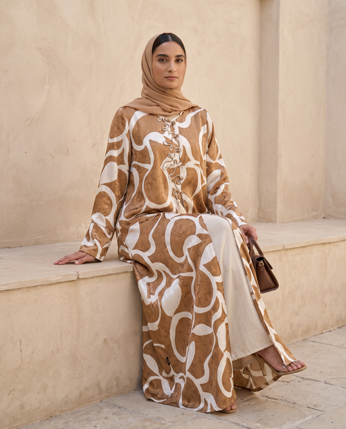 Caramel Abstract Print Abaya – hover image