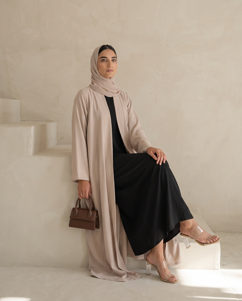 Pearl Beige Pleated Abaya – hover image