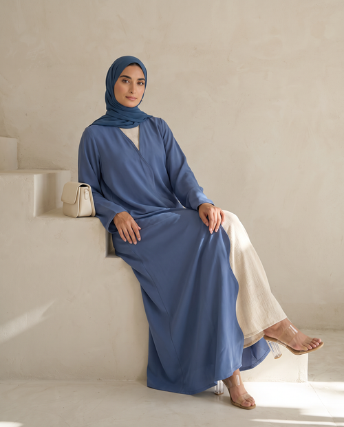 Dusty Blue Wave Abaya – hover image