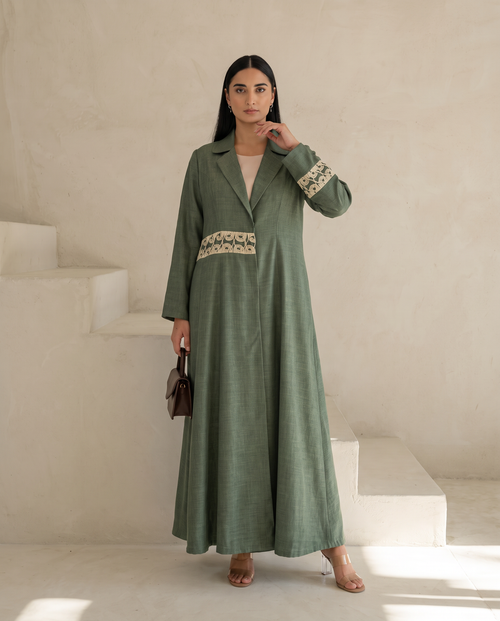 عباية زهرية بألوان مائية (نسخة)
