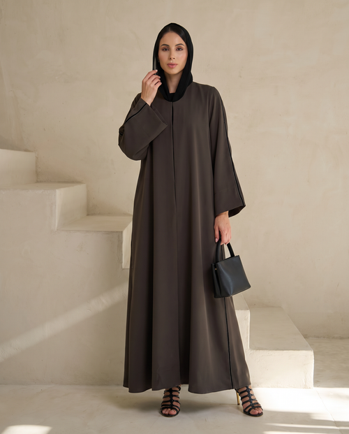 Black Modern Abaya with Contrast Trim and Wide Sleeves