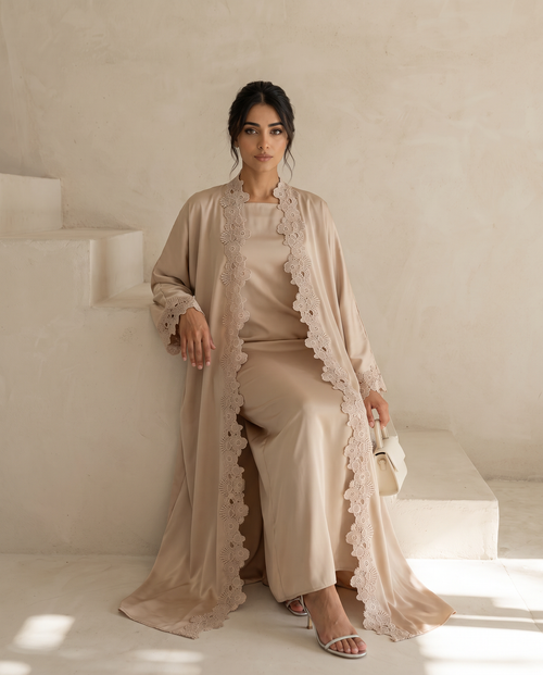 Sand Dune Lace Abaya – hover image