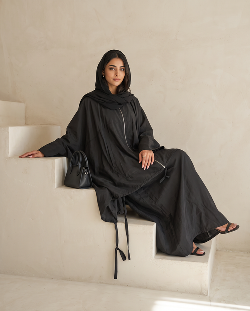 Modest Streetwear Black Abaya Set with Zip Jacket and Skirt – hover image