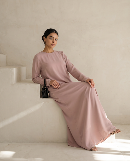 Soft Blush Full Sleeve Essential Inner Dress Abaya – hover image