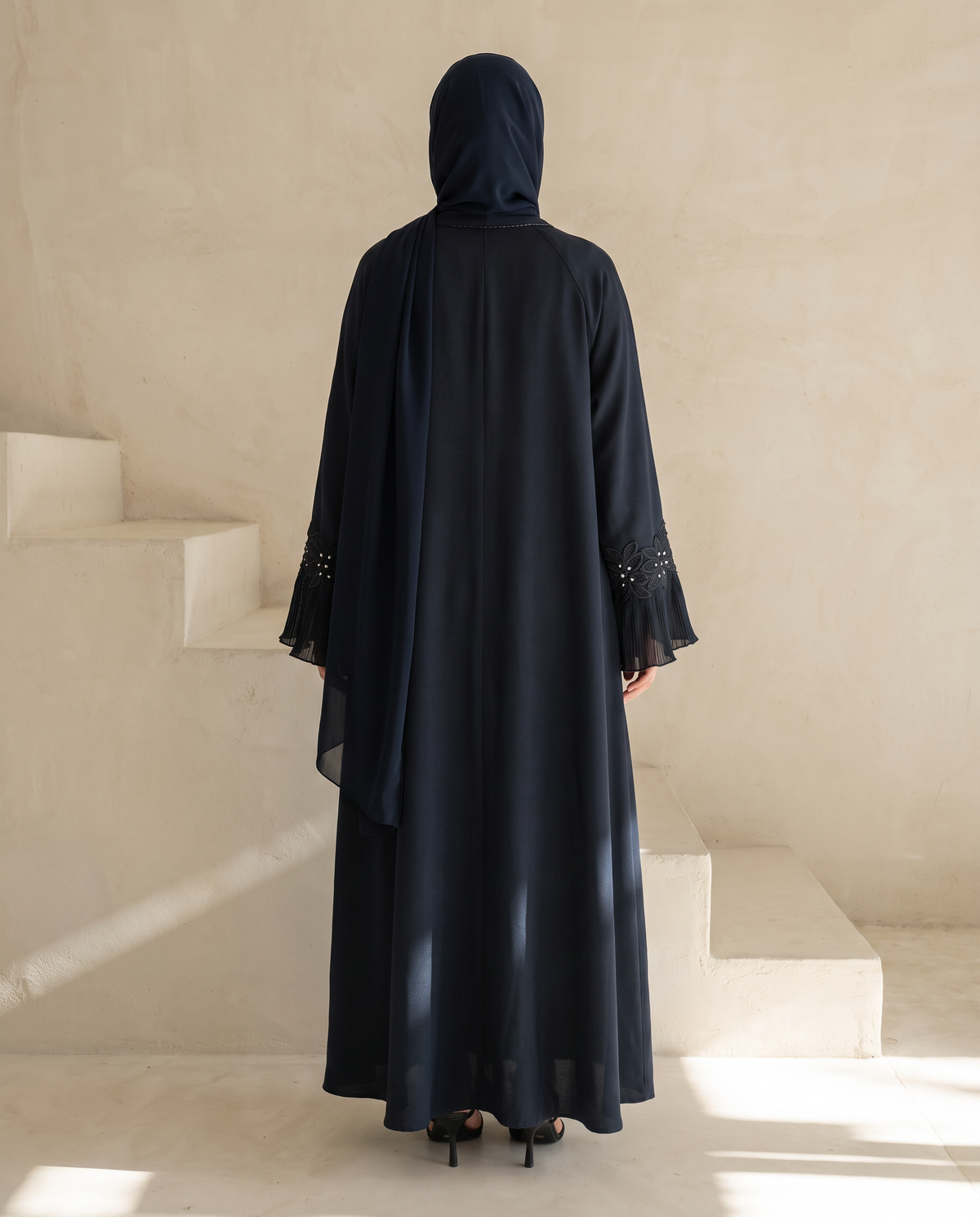 عباية لؤلؤية