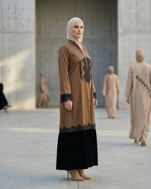 Mocha Taffeta Abaya – hover image