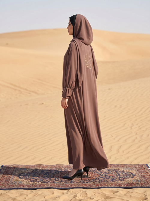 Signature Embroidered Brown Abaya Set – hover image