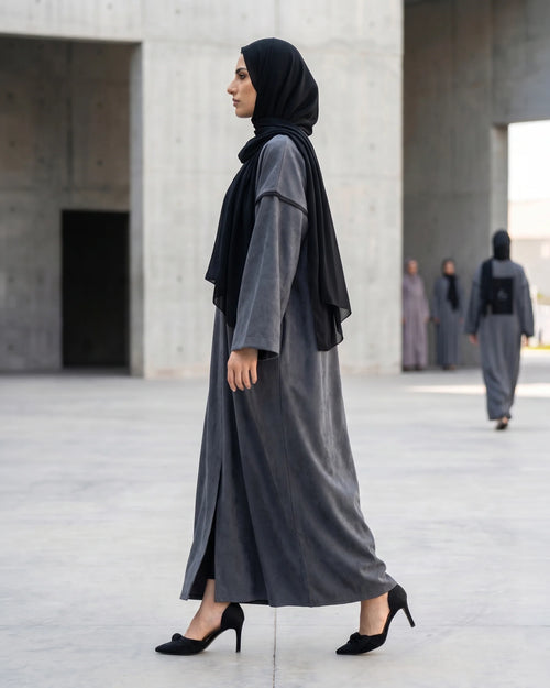 Gray Open Abaya with Velvet Back and Logo Detail – hover image