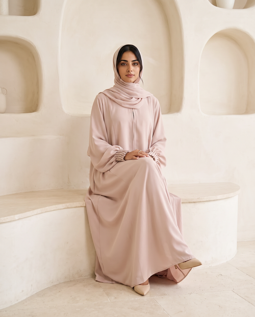 Classic Silhouette Chic Peach Abaya – hover image