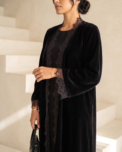 حجاب مخملي أسود عباية