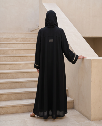 عباية بطبعة حجاب رملي