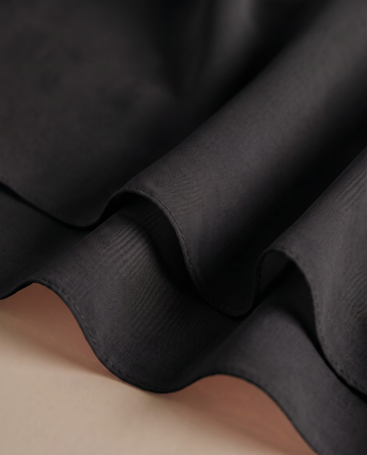 Premium scarf in Black - view 3
