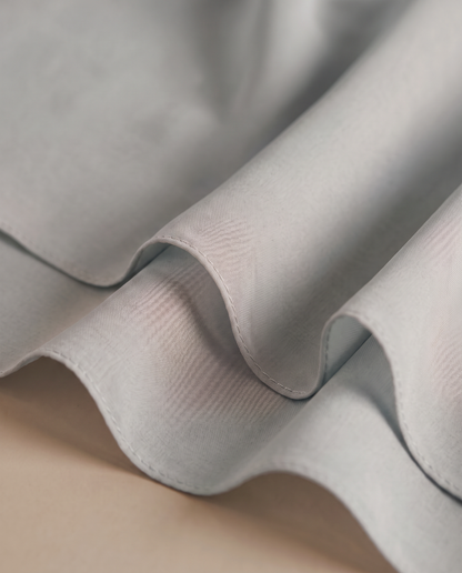 Premium scarf in Light Grey - view 3