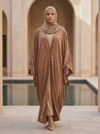 عباية بملمس مميز من Desert Ember